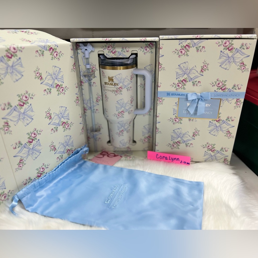 💥RARE💥 Brand New LoveShack Fancy 40oz Rose Beaux Blue Tumbler w/Box&Silk sleeve